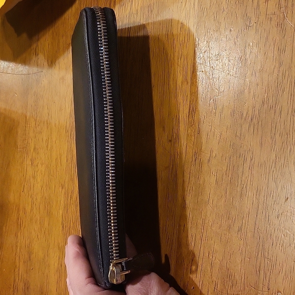Prada Zippy Wallet - Picture 10 of 10